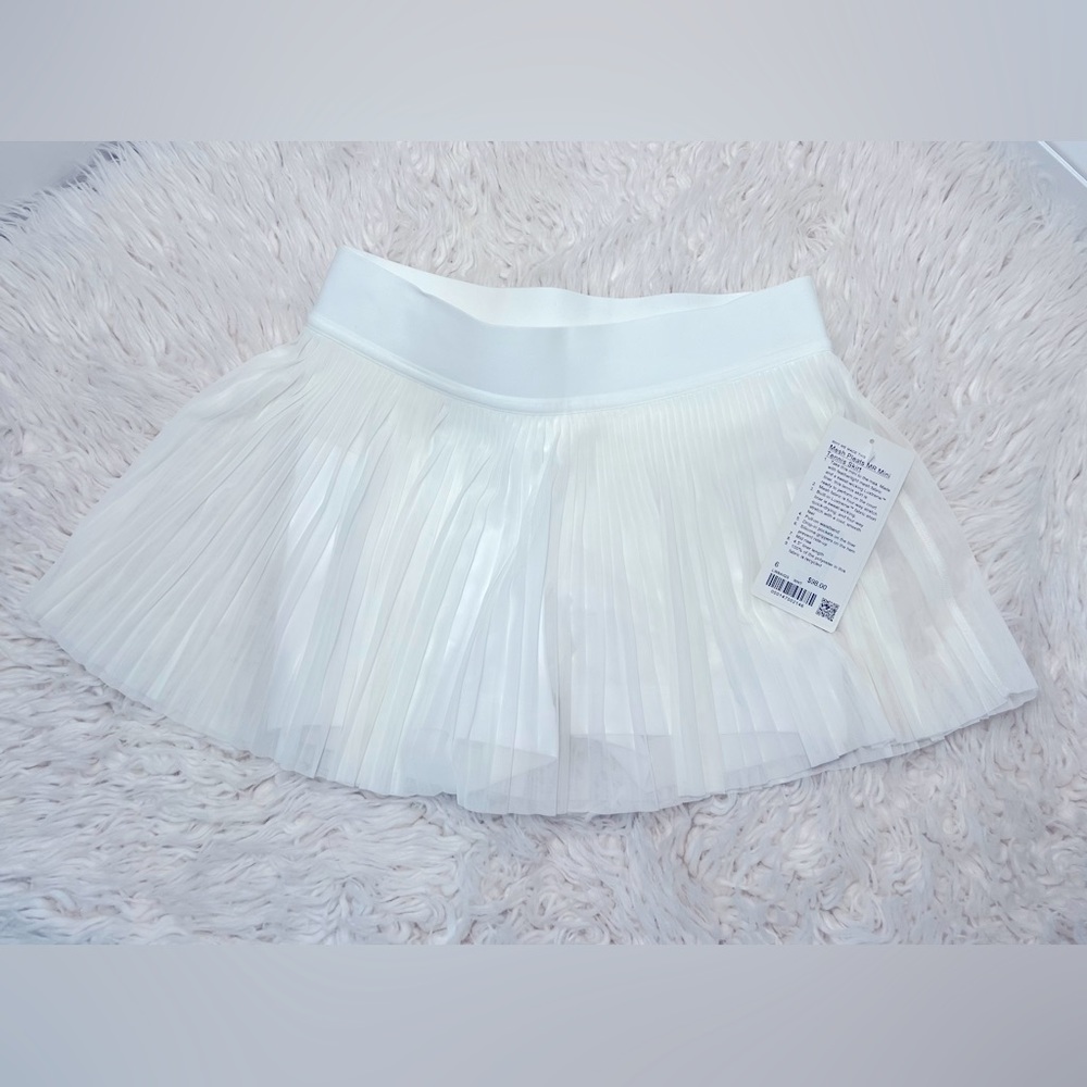 NWT- Lululemon Mesh Pleat Mini Skirt - 6